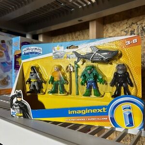 DC Super Heroes & Villains Action Figure Set